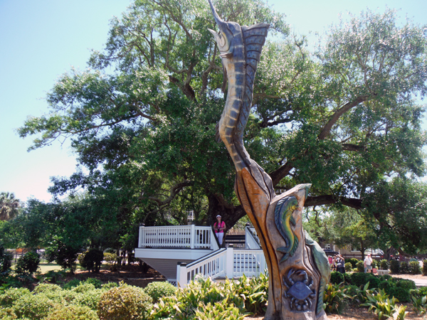 tree sculpture and rest area